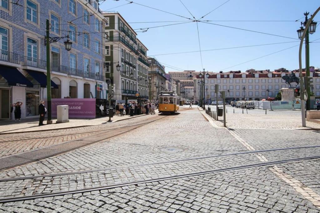 Magnificent Historical Centre Apart With Terrace Apartment
