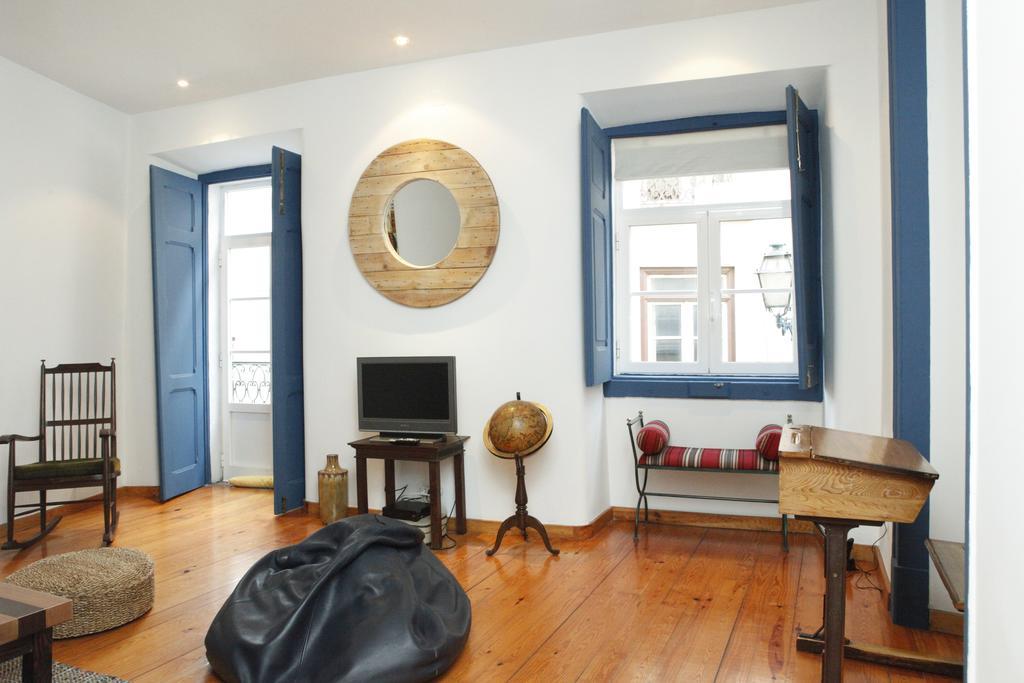 Magnificent Historical Centre Apart With Terrace Apartment